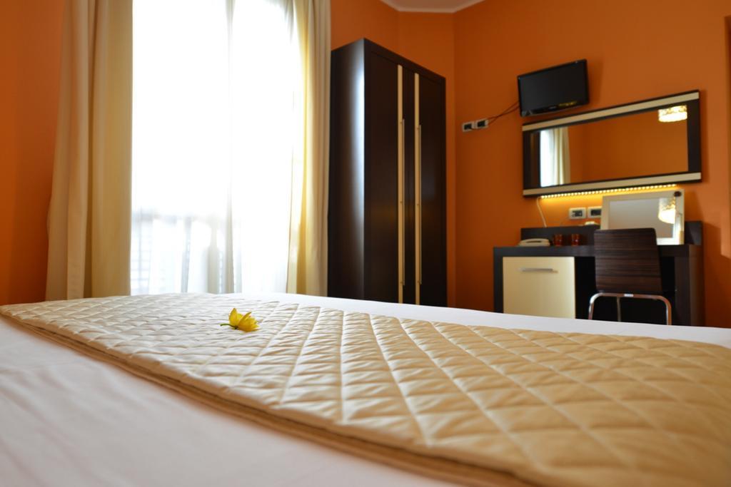 Hotel Rosignano Rosignano Solvay Eksteriør bilde